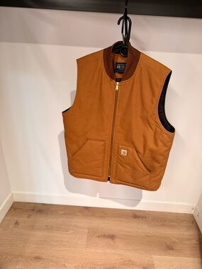 Carhartt Duck Canvas Vest in Brown